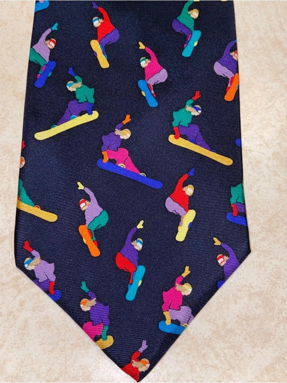N/A alynn neckwear